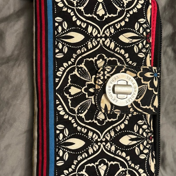 Vera Bradley Backpack and Matching Wallet - Picture 5 of 8